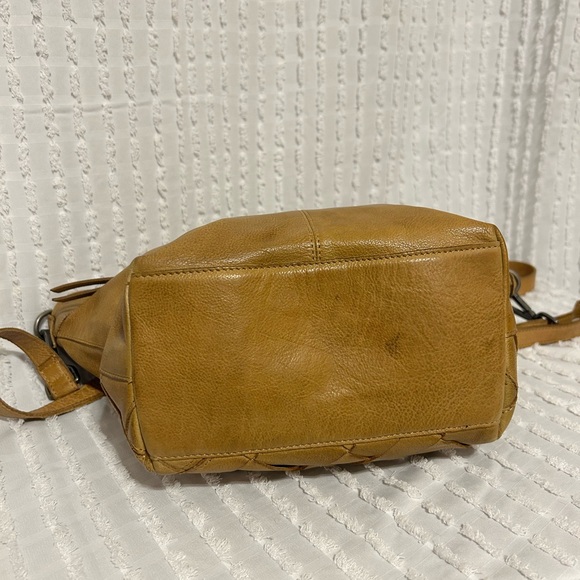 Latico Casey Leather Crossbody Handbag - Picture 3 of 11